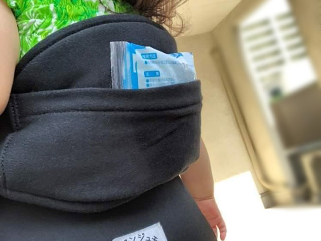 アンジュモベビー ヘッドサポート着用イメージ